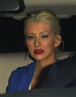 christina-aguilera-drunk-club-1.jpg