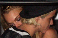 Lindsay Lohan y Samantha Ronson besandose en el yate de P. Diddy?