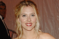 ScarJo y su roca de compromiso en el MET Costume Gala 2008