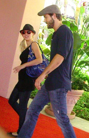 Scarlett Johansson y Ryan Reynolds comprometidos scarlett-johansson-ryan-reynolds-b.jpg