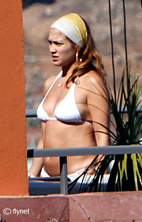 jlo-bikini-white-tenerife.jpg