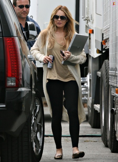 lohan-labor-pains-set.jpg