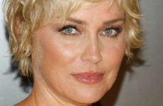 Sharon Stone no aprende a cerrar la boca