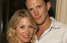 El novio de Christina Applegate fue encontrado muerto