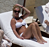 britney bikini cabo san lucas 06.thumbnail