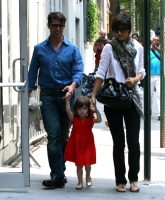 katie holmes with tom cruise and suri in new york city.thumbnail