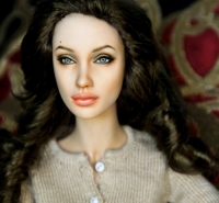 angelina jolie doll 1.thumbnail