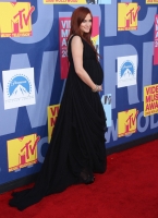 ashlee simpson wentz vmas red carpet 02.thumbnail