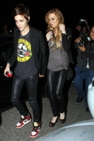 lindsay lohan and sam at night at the roxy in la 01.thumbnail