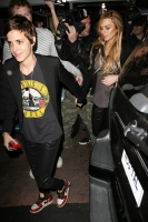 lindsay lohan and sam at night at the roxy in la 03.thumbnail