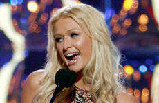 Paris Hilton defiende a los Jonas en los MTV VMAs 2008