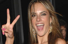 Alessandra Ambrosio perdio a su perro