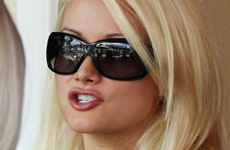 Holly Madison ya no esta con Hef pero aun vive en la mansion