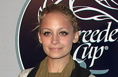 Nicole Richie imponiendo moda – Bites and Gossip Links