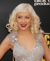 christina aguilera arrives at the 2008 american music awards 21 122 54lo.thumbnail