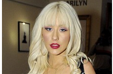 Christina Aguilera ya no tiene mega boobies