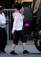 avril baby bump copia.thumbnail