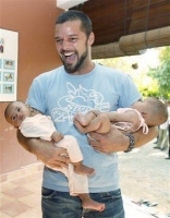 ricky martin twins.thumbnail