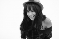 vanessa hudgens ecko photoshoot 04.thumbnail