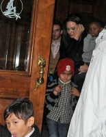 angelina brad kids 122 1156lo.thumbnail