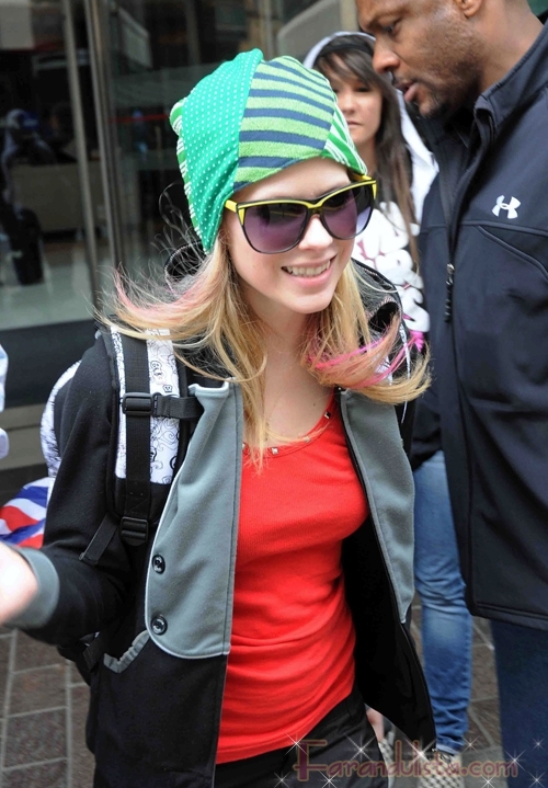 Avril Lavigne ya tiene su primera fragancia 'Black Star'