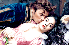 Desmentido rumor de boda entre Vanessa Hudgens y Zac Efron