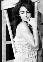 Penelope Cruz posa en las nuevas promos de Mango