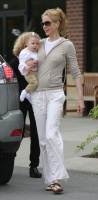 Awwww... Nicole Kidman y Keith Urban pasean a Sunday Rose!