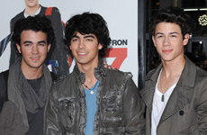 Lady Gaga compara a los Jonas Brothers con The Beatles