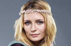 Mischa Barton espera que compren sus bandas para la cabeza