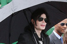 OMG!! Michael Jackson sufrio un paro cardiaco UPDATE!!!
