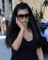 fp 3327497 kardashian kim moe 072709.thumbnail