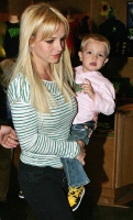 FP 3492319 Spears Britney CWNY 082709.thumbnail