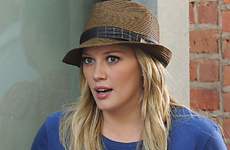 Hilary Duff Filmando Gossip Girl (Olivia sera el nuevo amor de Dan)