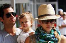 Jessica Alba y su familia en West Hollywood