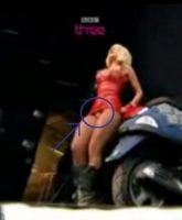 lady gaga pee.thumbnail