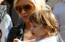 Christina Aguilera y Max buscan calabazas – Gossip Gossip!