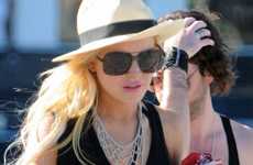 Lindsay Lohan disfruta y muestra su figura en St. Barts