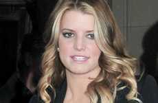 Jessica Simpson no se cepilla los dientes… Charming!