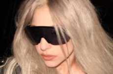 Lady Gaga ya no se quiere vestir, sale en ropa interior transparente