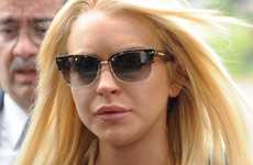 Lindsay Lohan aparece en la corte para cumplir su condena así