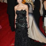 Celebs en el Alexander McQueen Savage Beauty Gala en el Met