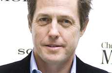 Hugh Grant casi reemplaza a Charlie Sheen en Two and a Half Men