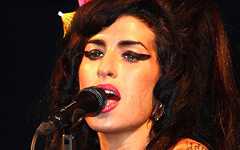 Amy Winehouse iba a adoptar a una niña de 10 años