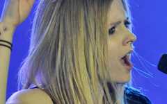 Avril Lavigne concierto en Francia “The Fette of Humanity”