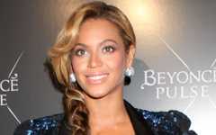 Beyonce en el lanzamiento de su perfume Pulse