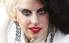 Lady Gaga sigue hablando de su tormentoso pasado