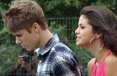 Justin Bieber y Selena Gomez besándose – PDA!