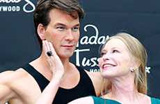 Estatua de cera de Patrick Swayze recrea escena de Dirty Dancing