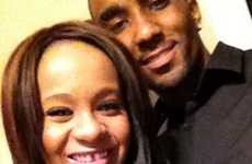 Bobbi Kristina y su hermano adoptivo saliendo? WTF???